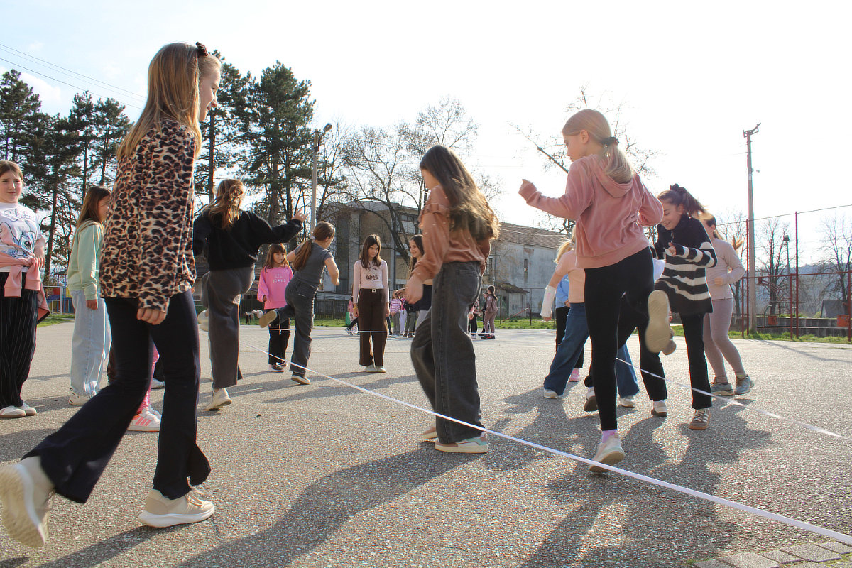 ”Традиција кроз игру”